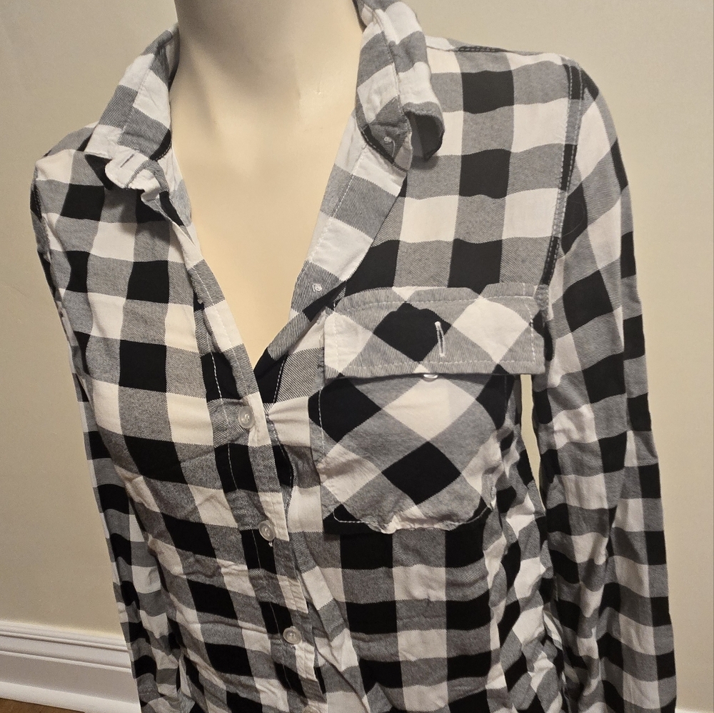 *Free With Purchase* Black and White Check Shirt Light fabric - Picture 2 of 2